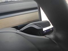 Tesla Model Y Rear-Wheel Drive - ფოტო 13