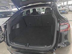 Tesla Model Y Rear-Wheel Drive - ფოტო 18