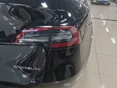 Tesla Model Y Rear-Wheel Drive - ფოტო 7