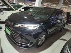 Toyota Sienna 2.5L Hybrid AWD Premium - ფოტო 1