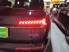 Audi Q7 55 TFSI quattro S line Sport - ფოტო 7