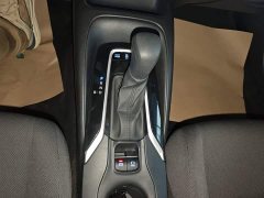 Toyota Corolla Hybrid 1.8H E-CVT Luxury - ფოტო 13