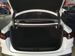 BYD Qin L DM-i 128KM Leading Edition - ფოტო 18