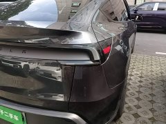 Tesla Model Y Rear-Wheel Drive - ფოტო 7