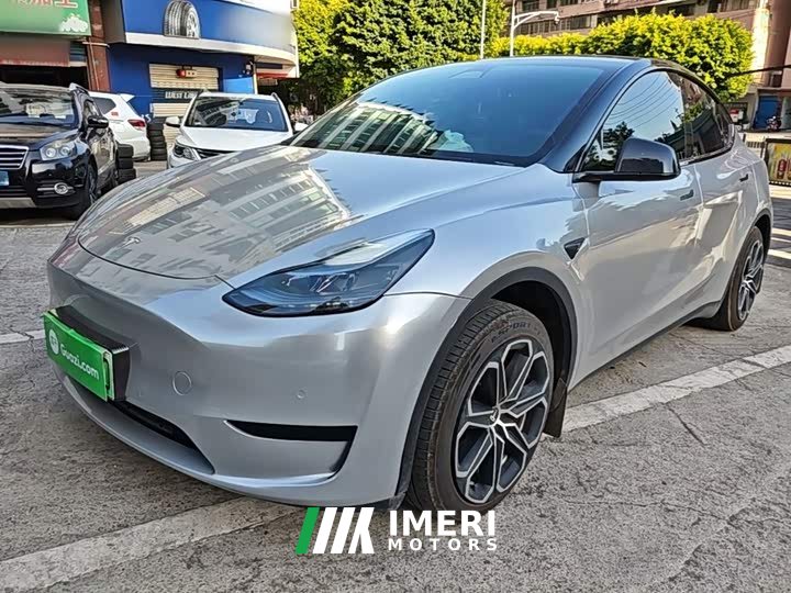 Tesla Model Y Facelift Rear-Wheel Drive