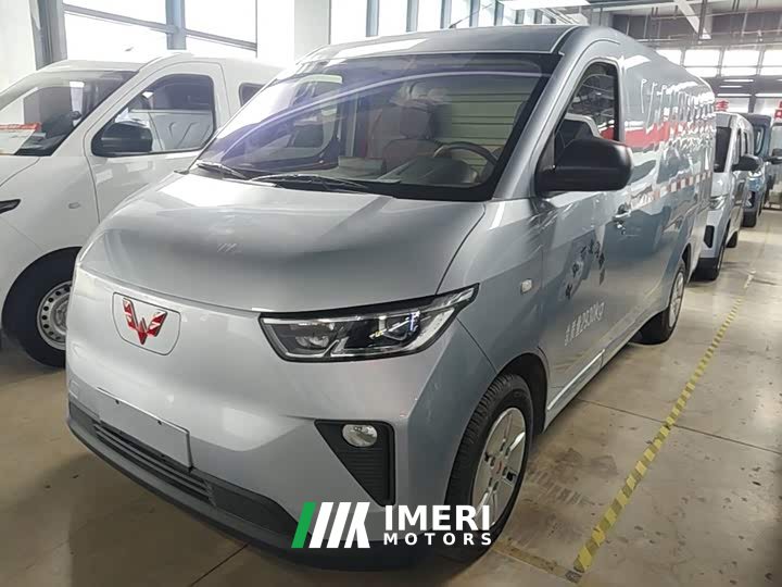 Wuling Yangguang 300km Comfort Enclosed Window Version 60kW