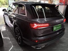 Audi Q7 55 TFSI quattro S line Sport - ფოტო 4