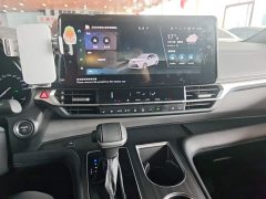 Toyota Sienna 2.5L Hybrid AWD Premium - ფოტო 12