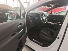 Toyota Sienna 2.5L Hybrid AWD Premium - ფოტო 15
