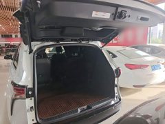 Toyota Sienna 2.5L Hybrid AWD Premium - ფოტო 18