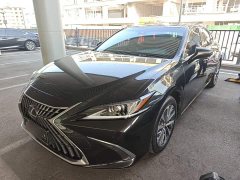 Lexus ES 2022 300h Excellence Edition - ფოტო 1