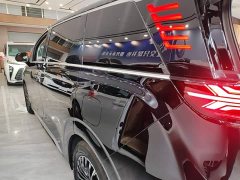 Denza BYD Denza D9 DM-i 1050 Premium - ფოტო 4