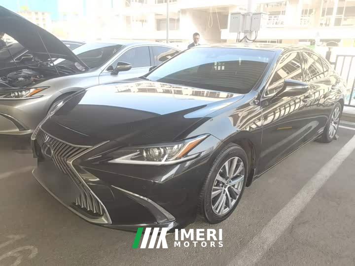 Lexus ES 300h Excellence