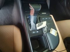 Lexus ES 2020 300h Excellence - ფოტო 13