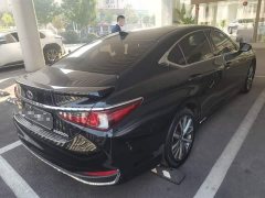 Lexus ES 2020 300h Excellence - ფოტო 6