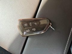 Volkswagen Viloran 330TSI Luxury - ფოტო 8