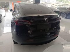 Tesla Model Y Rear-Wheel Drive - ფოტო 5