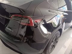 Tesla Model Y Rear-Wheel Drive - ფოტო 7