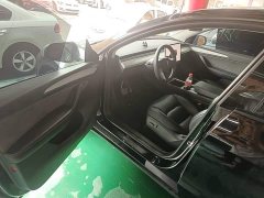 Tesla Model Y Rear-Wheel Drive - ფოტო 15
