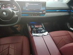 BMW 5 Series 525Li Luxury Package - ფოტო 12