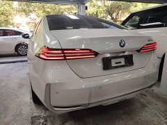 BMW 5 Series 525Li Luxury Package - ფოტო 4