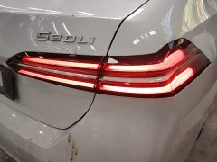 BMW 5 Series 525Li Luxury Package - ფოტო 7