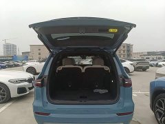 Li Auto ONE Extended Range 6-Seater - ფოტო 18