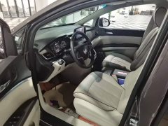Buick GL8 Land Business Class Comfort Edition - ფოტო 14