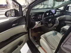 Buick GL8 Land Business Class Comfort Edition - ფოტო 15