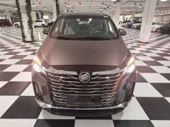 Buick GL8 Land Business Class Comfort Edition - ფოტო 2