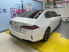 BMW 5 Series 530Li Premier M Sport Package - ფოტო 3