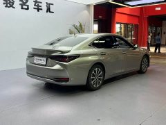 Lexus ES 300h Premium Edition - ფოტო 15