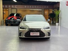 Lexus ES 300h Premium Edition - ფოტო 3