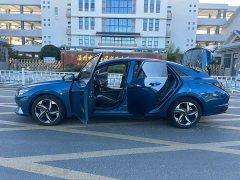 Hyundai Elantra 1.5L CVT GLX Elite - ფოტო 14