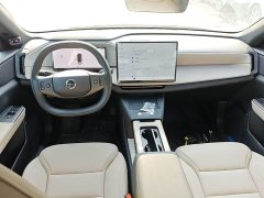 Volvo XC70 Plug-in Hybrid 2026 Two-Wheel Drive Long Range Core - ფოტო 8