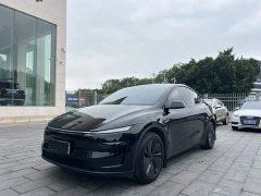 Tesla Model Y Rear-Wheel Drive - ფოტო 1
