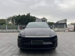 Tesla Model Y Rear-Wheel Drive - ფოტო 2