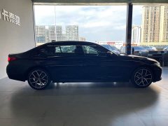 BMW 5 Series 530Li Luxury M Sport Package - ფოტო 7