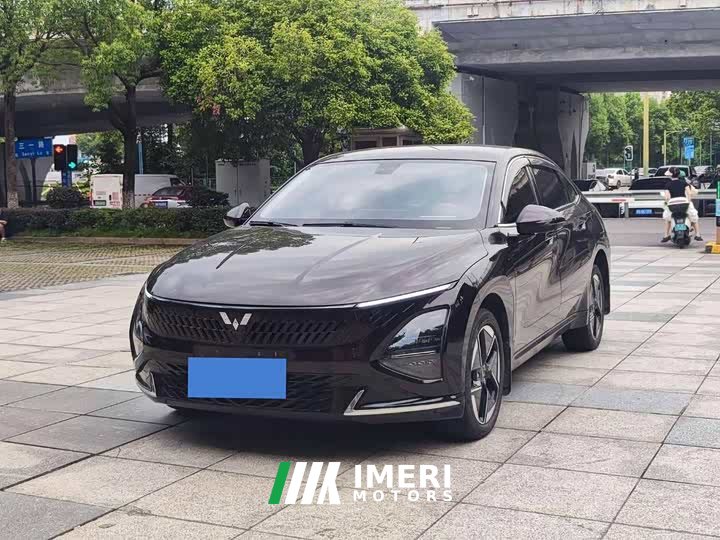 Wuling Xingguang 70 Standard