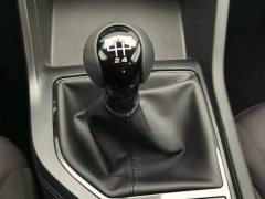 SAIC MG i5 2023 1.5L Manual Comfort Edition - ფოტო 13