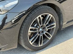 BMW 5 Series 530Li Luxury M Sport Package - ფოტო 3