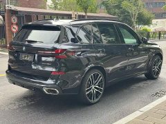 BMW X5 2023 xDrive 40Li M Sport Midnight Edition - ფოტო 9