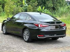 Lexus ES 2022 200 Excellence Edition - ფოტო 4