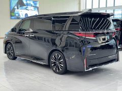 Toyota Vellfire 2024 Crown Hybrid 2.5L Executive Premier Edition - ფოტო 13