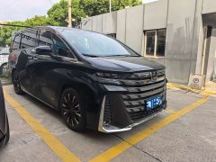 Toyota Vellfire 2024 Crown Hybrid 2.5L Executive Premier Edition - ფოტო 3