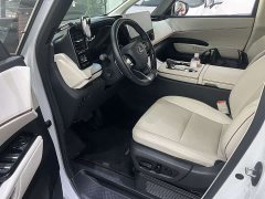 Lexus LM 2023 500h Six-Seat Premium Edition - ფოტო 9