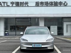Tesla Model 3 Long Range All-Wheel Drive - ფოტო 3