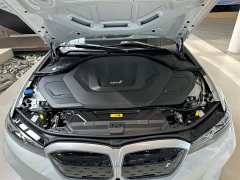BMW i3 eDrive 35 L - ფოტო 12
