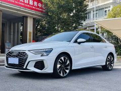 Audi A3 Facelift A3L Limousine 35 TFSI Fashion Sport - ფოტო 1