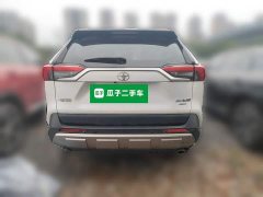 Toyota RAV4 2.0L CVT AWD Premium Edition - ფოტო 3